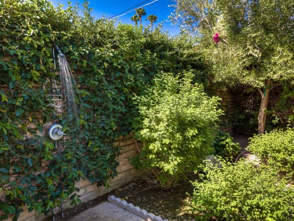 Palm Springs Home 984077