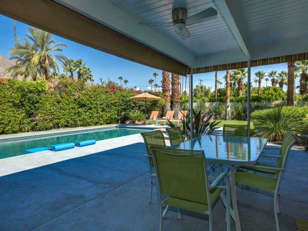 Palm Springs Home 984077