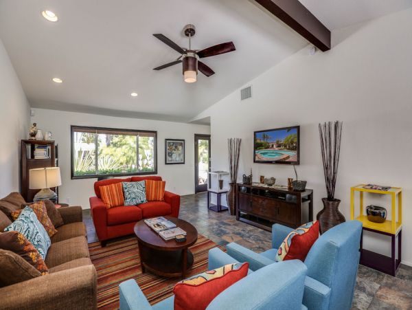 Palm Springs Home 984078