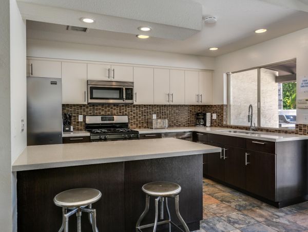 Palm Springs Home 984078