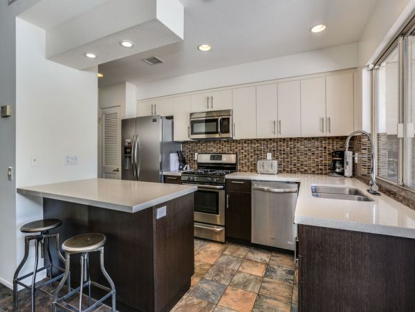 Palm Springs Home 984078