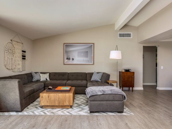 Palm Springs Home 984079