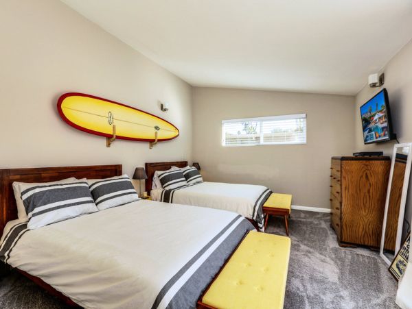 Palm Springs Home 984079