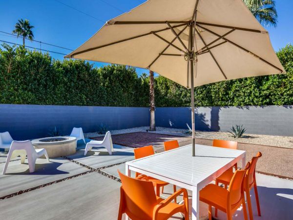 Palm Springs Home 984079