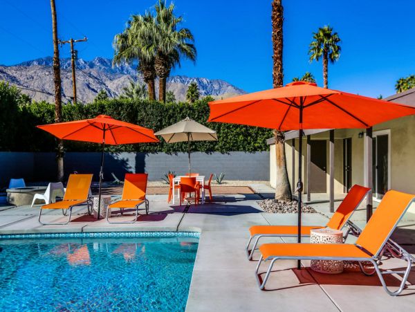 Palm Springs Home 984079