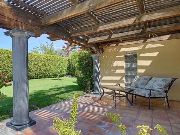 Palm Springs Home 984080