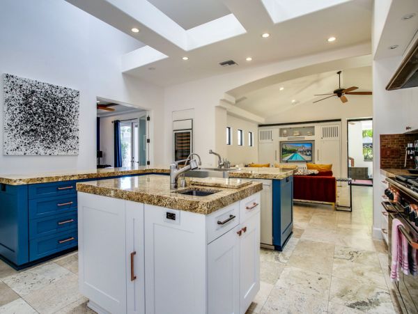 Palm Springs Home 984082