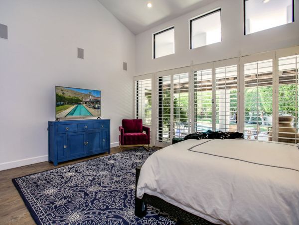 Palm Springs Home 984082