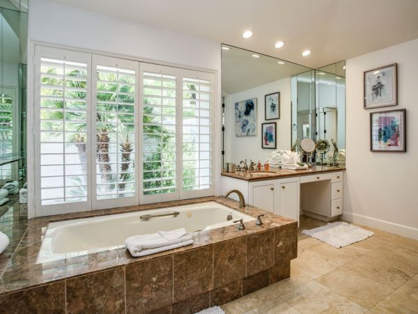 Palm Springs Home 984082