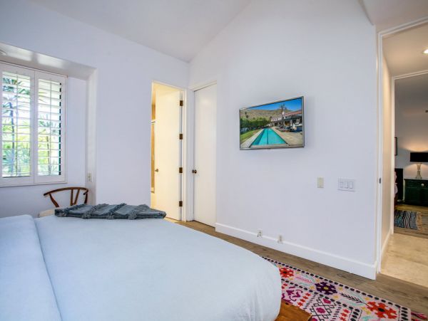 Palm Springs Home 984082