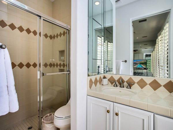 Palm Springs Home 984082