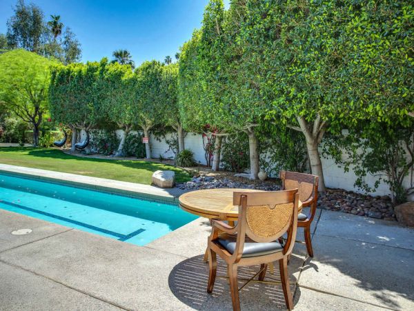 Palm Springs Home 984082