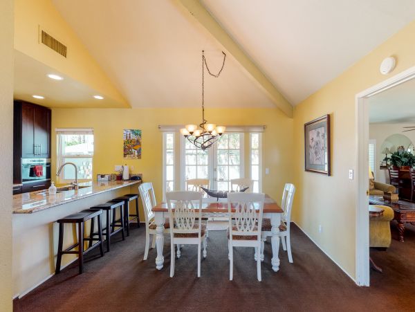 Palm Springs Home 984083