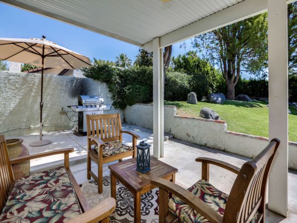 Palm Springs Home 984083