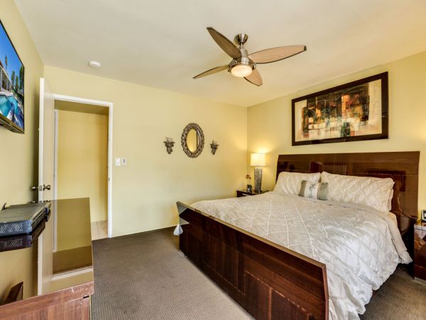 Palm Springs Home 984083
