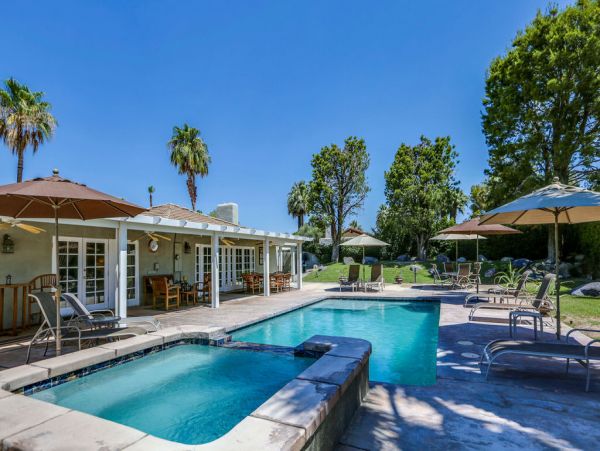 Palm Springs Home 984083