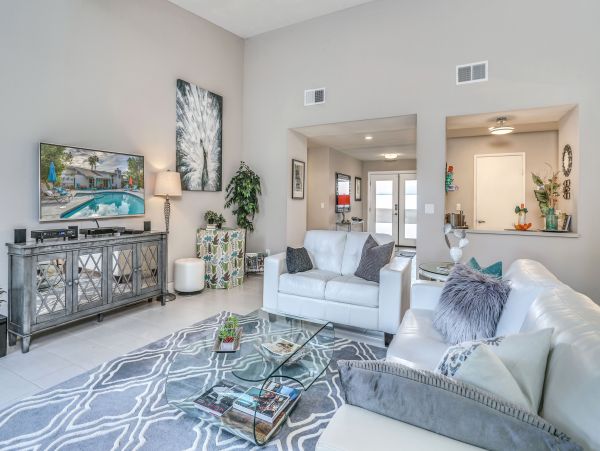Palm Springs Home 984084