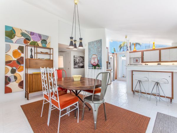 Palm Springs Home 984086