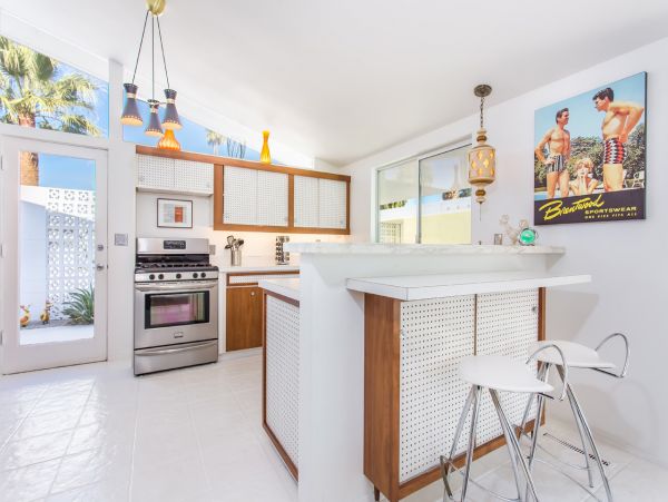 Palm Springs Home 984086