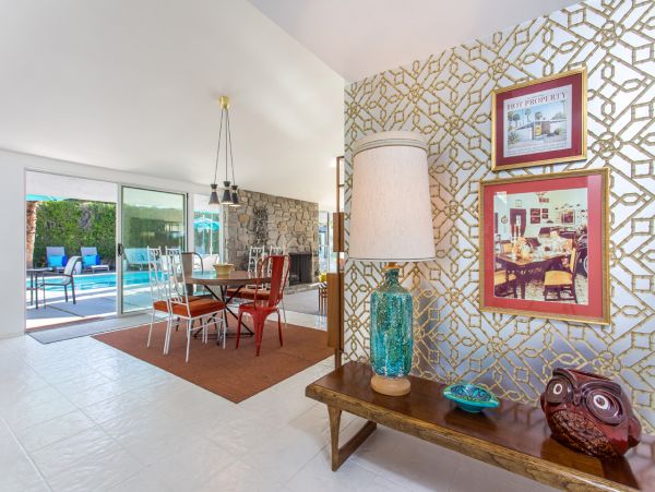 Palm Springs Home 984086