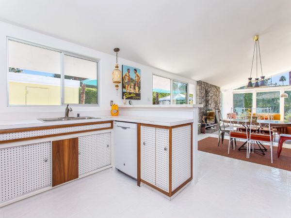 Palm Springs Home 984086