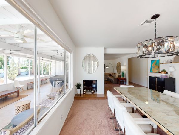 Palm Springs Home 984087