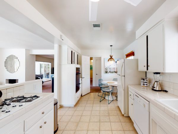 Palm Springs Home 984087