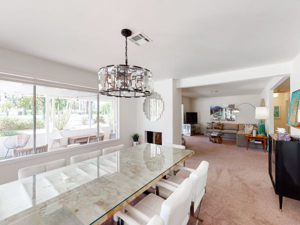 Palm Springs Home 984087