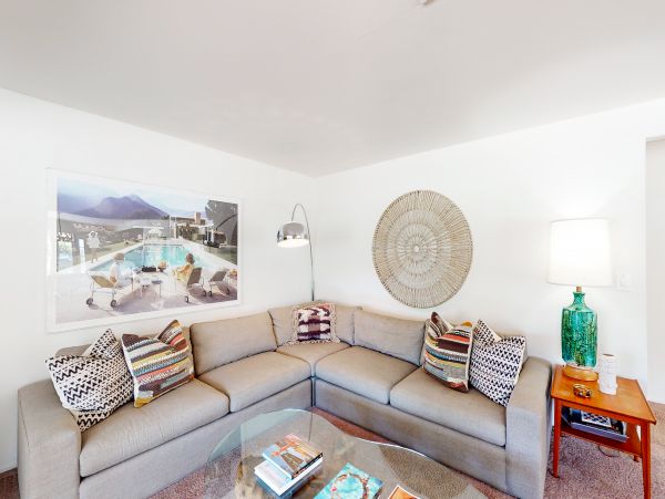 Palm Springs Home 984087