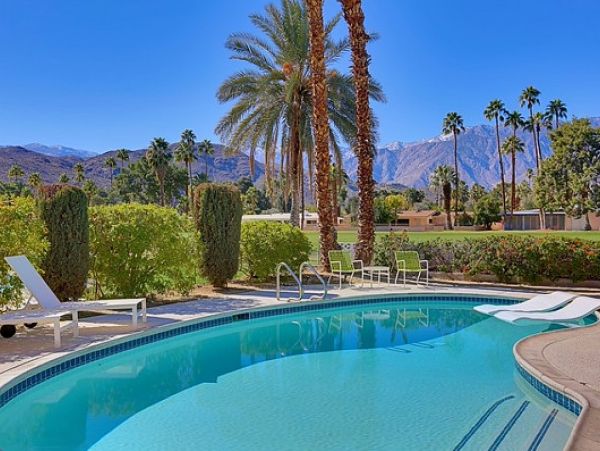 Palm Springs Home 984087