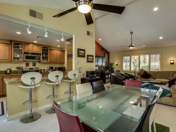 Palm Springs Home 984088