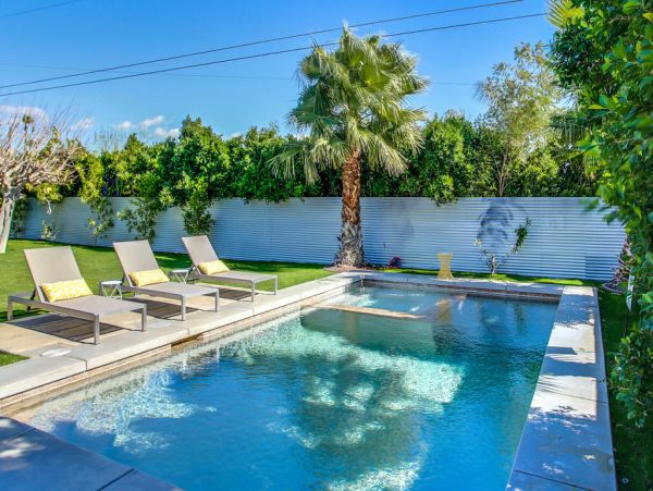 Palm Springs Home 984089
