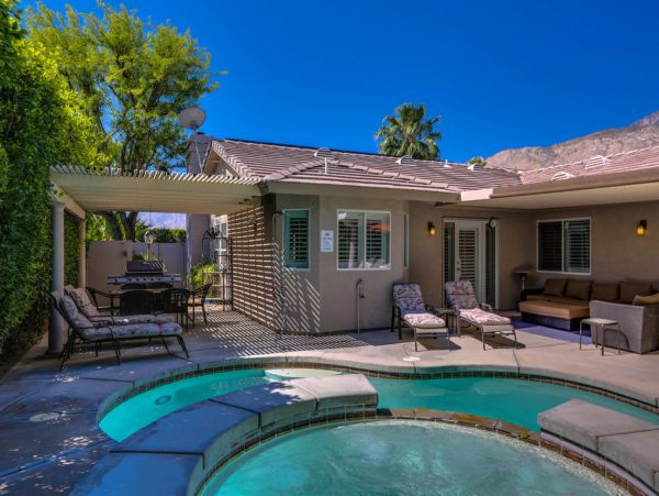 Palm Springs Home 984090