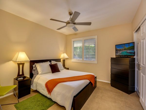Palm Springs Home 984090