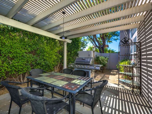 Palm Springs Home 984090