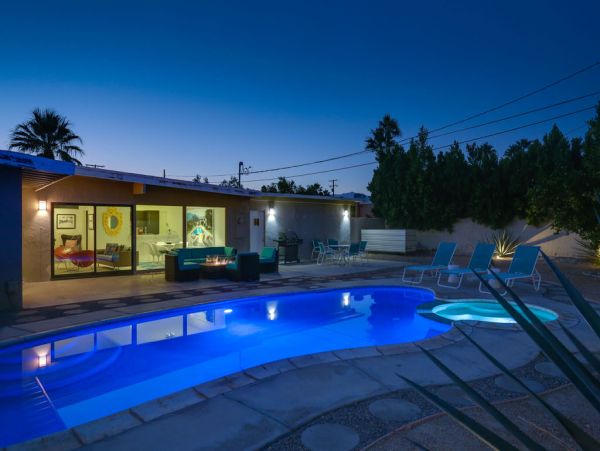 Palm Springs Home 984091