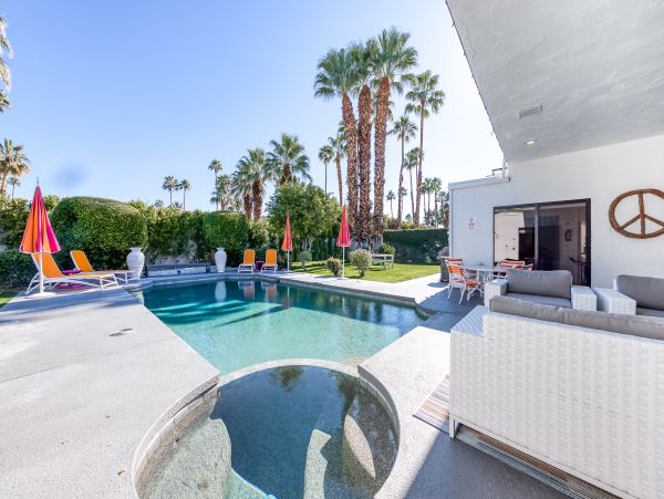 Palm Springs 4 Bedroom Pool Home Sleeps 8