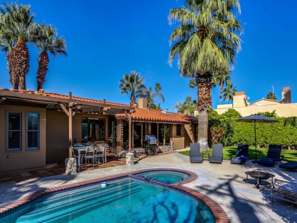 Palm Springs Home 984093