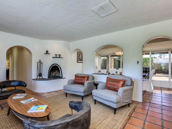 Palm Springs Home 984093