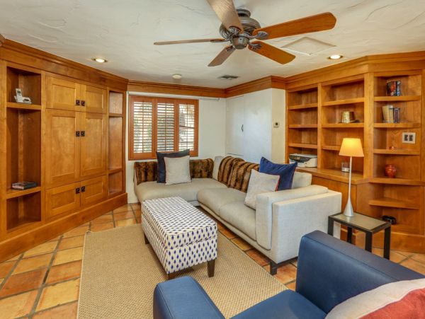 Palm Springs Home 984093