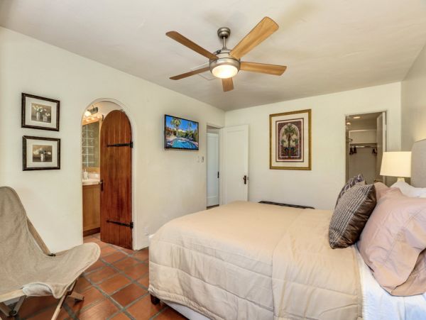 Palm Springs Home 984093
