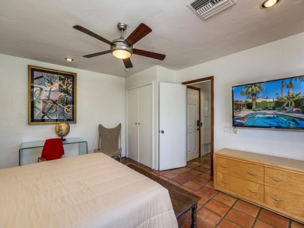 Palm Springs Home 984093