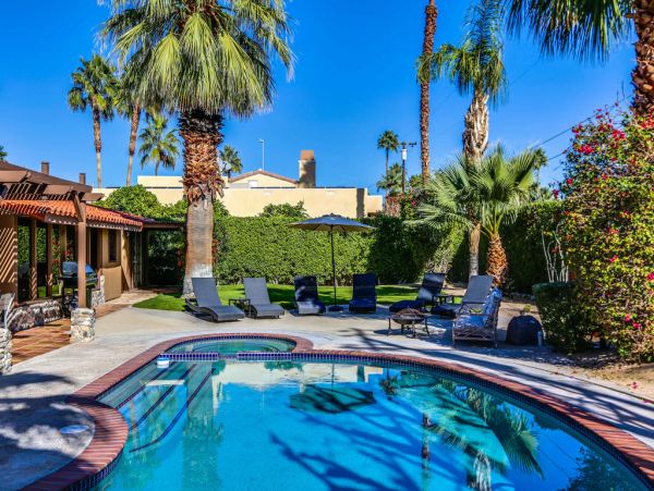 Palm Springs Home 984093