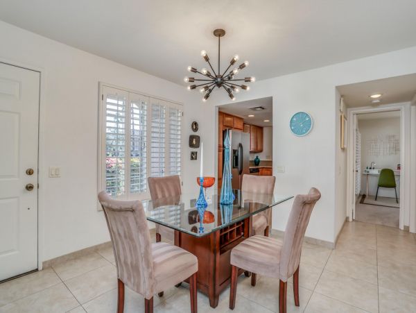 Palm Springs Home 984094