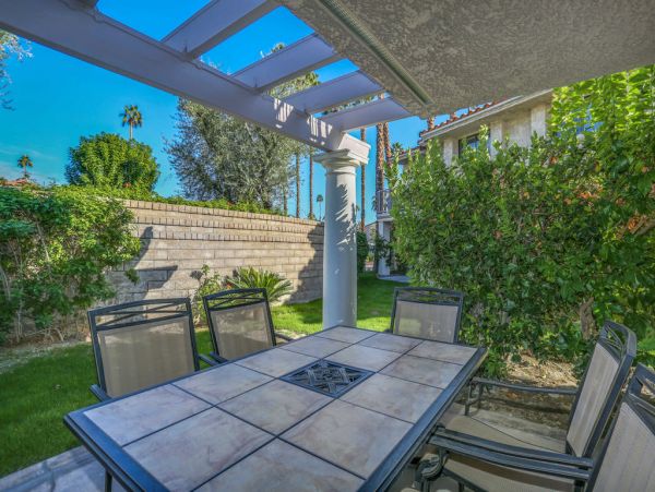 Palm Springs Home 984094