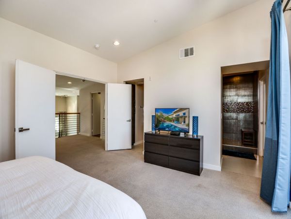 Palm Springs Home 984095