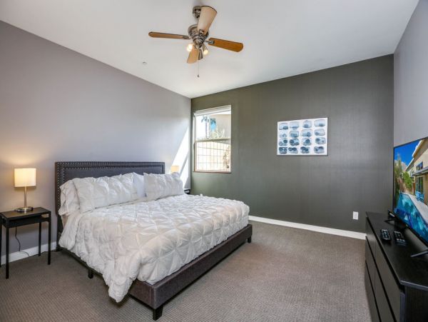 Palm Springs Home 984095