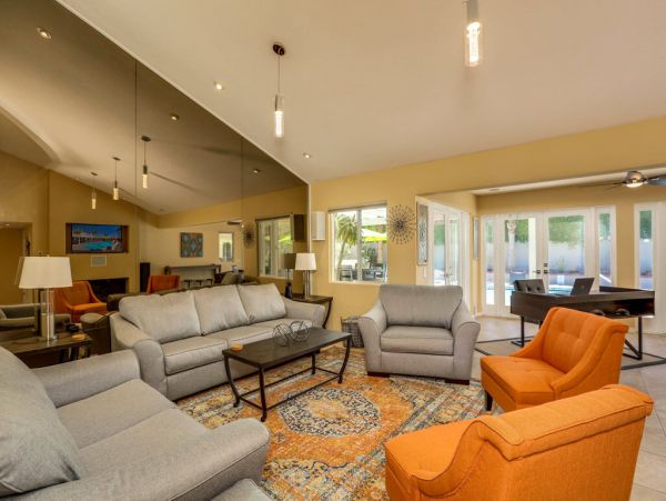 Palm Springs Home 984096