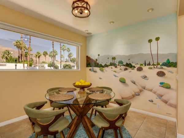 Palm Springs Home 984096