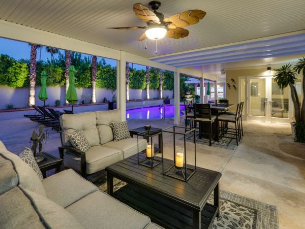 Palm Springs Home 984096